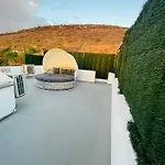La Dolce Penthouse 2 Bedroom Apartment *