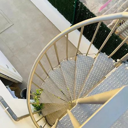 Lägenhet La Dolce Penthouse 2 Bedroom