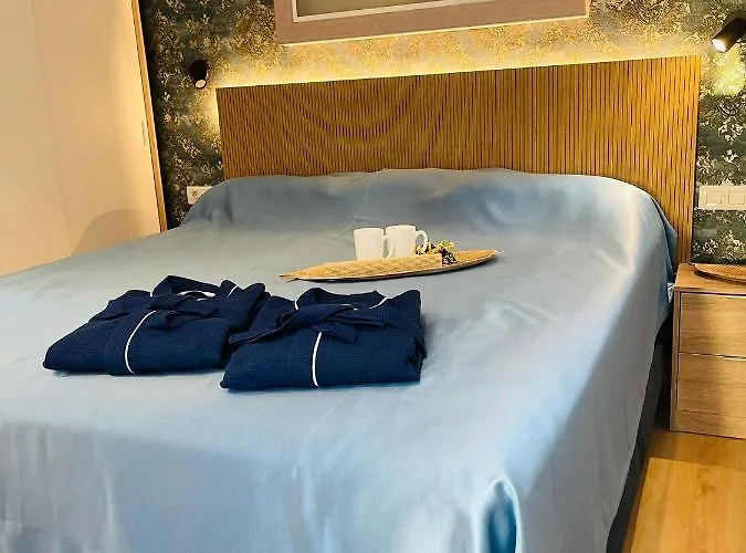 La Dolce Penthouse 2 Bedroom شقة *